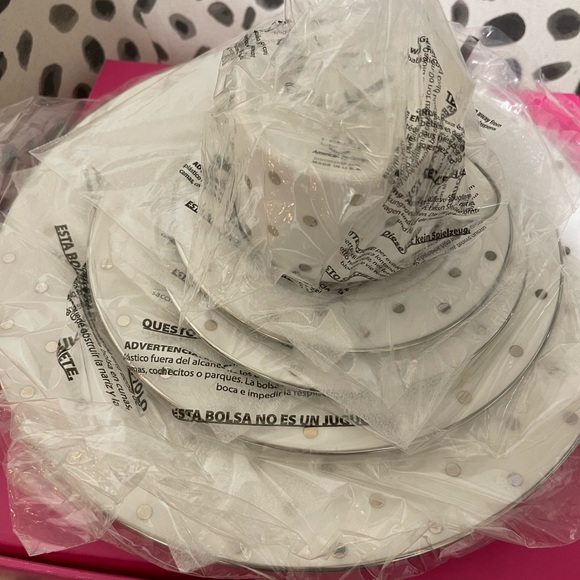 Kate Spade Larabee Road Platinum 5 pc Dinner set - Picture 6 of 7